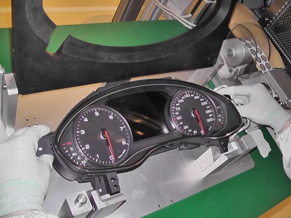 Overall assembly line of dashboard